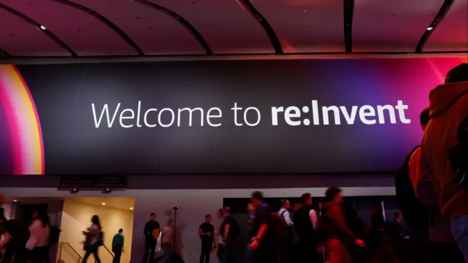亚马逊云科技re:Invent 2024“云计算春晚”,Nova新型多模态大模型发布,Amazon Q Developer与Bedrock助力企业与开发者